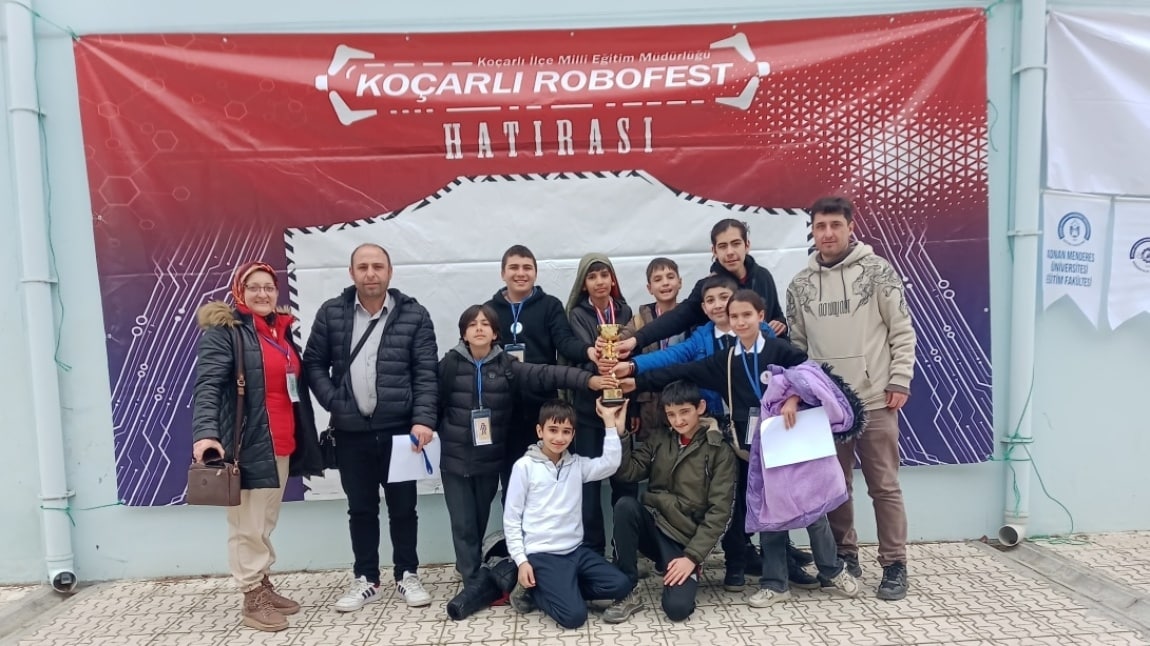 KOÇARLI ROBOFEST'TE İL BİRİNCİSİ OLDUK